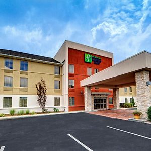 Holiday Inn Express & Suites Crossville, An Ihg Hotel